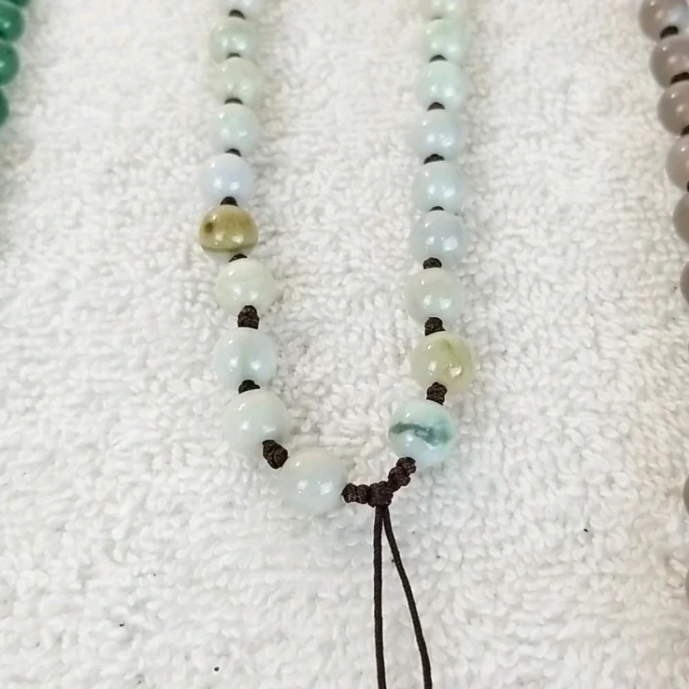 SET OF 3 ADJUSTABLE BEAD NECKLACES - Picture 3 of 4